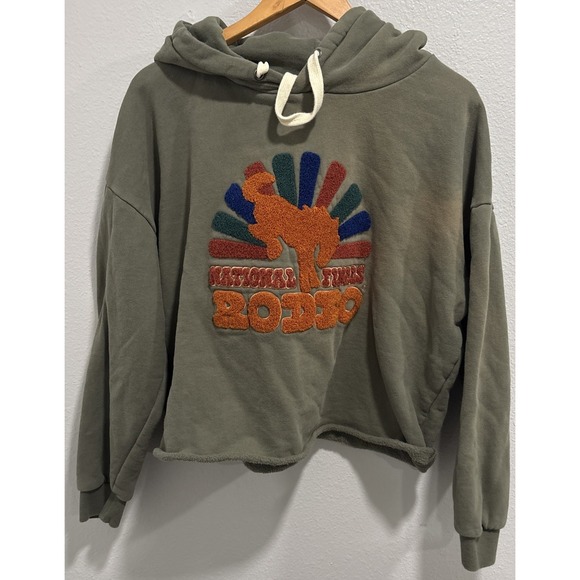 NFR Tops - National Finals Rodeo Women's NFR Cut Off Sweatshirt Sz M Horse DAMAGE READ